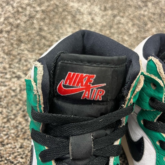 Size 6.5 - Air Jordan 1 Retro OG High Lucky Green Womens - Picture 2 of 8